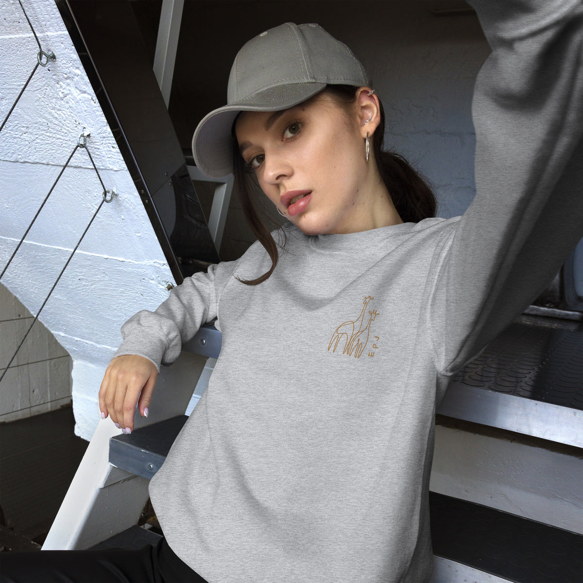 Sudadera unisex jirafas bordadas